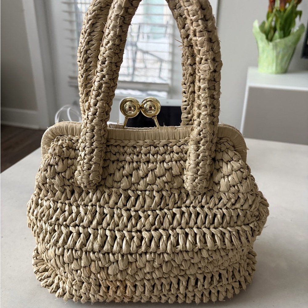 Elegant Woven Shoulder Bag - Natural Tan